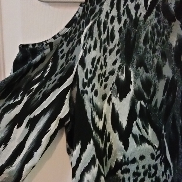 Women's Dress Top - Picture 5 of 6